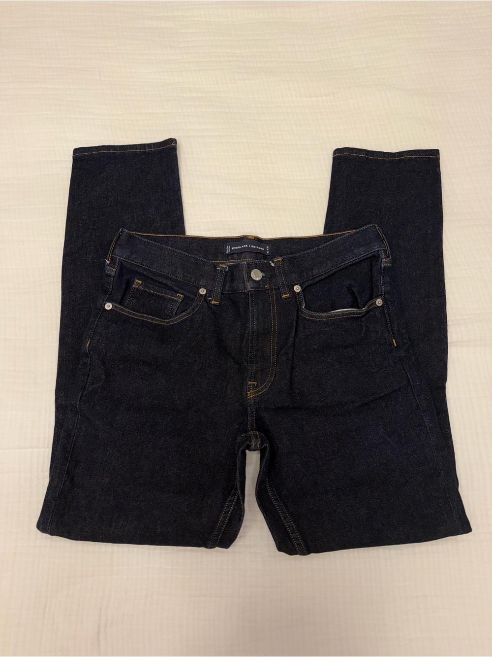 everlane men’s dark wash slim jeans